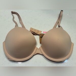 Victoria’s Secret t-shirt bra